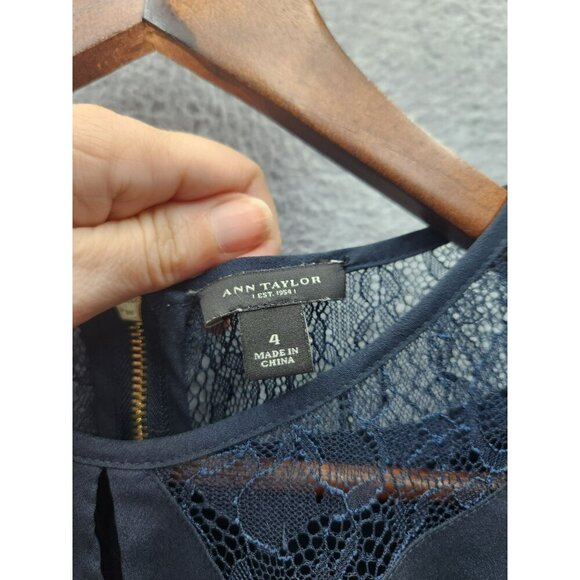 Ann Taylor Womens Navy Lace Yoke Flutter Sleeve Top Size 4 - Picture 2 of 5